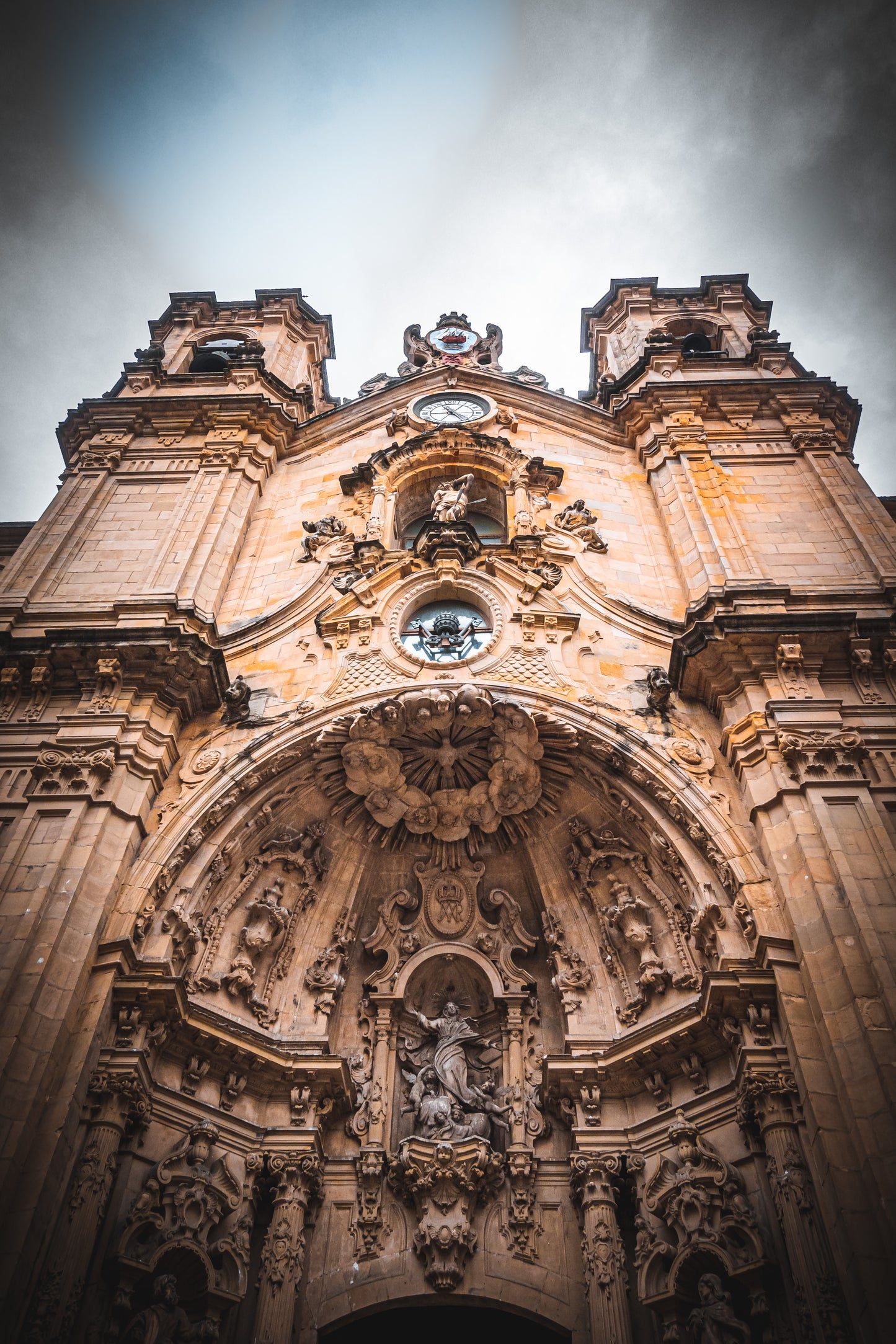 Entrance at Parroquia de San Vicente Mártir DONOSTIA - SAN SEBASTIÁN - Photo - Photographer Martin Fisher