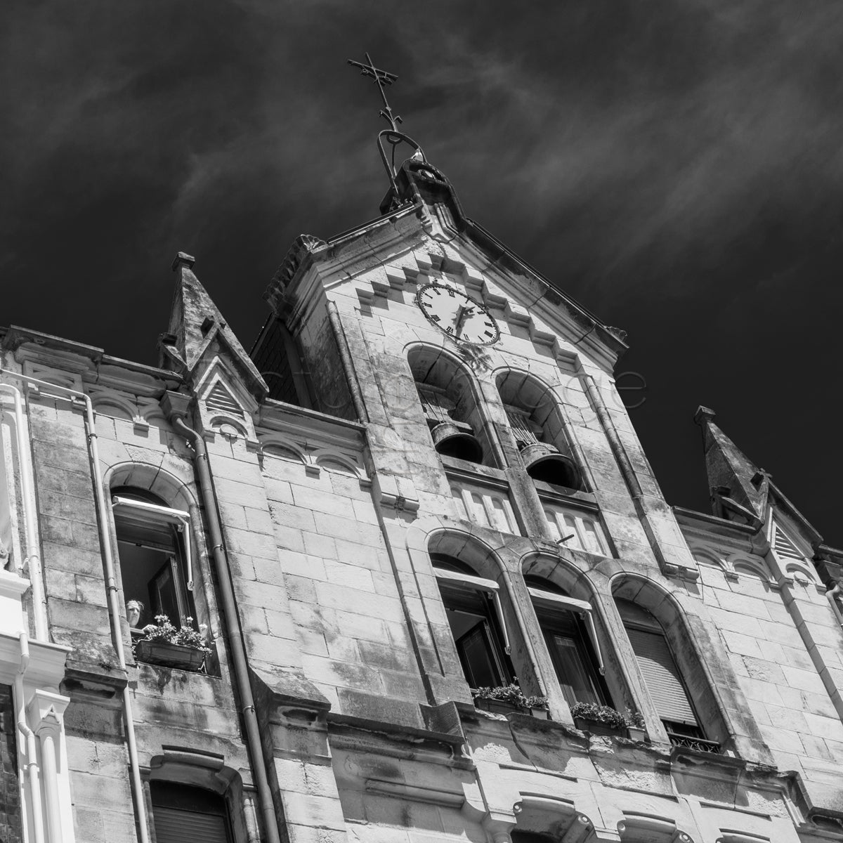 For whom the Bell Tolls - SAN SEBASTIÁN - Photo - Photographer Martin Fisher