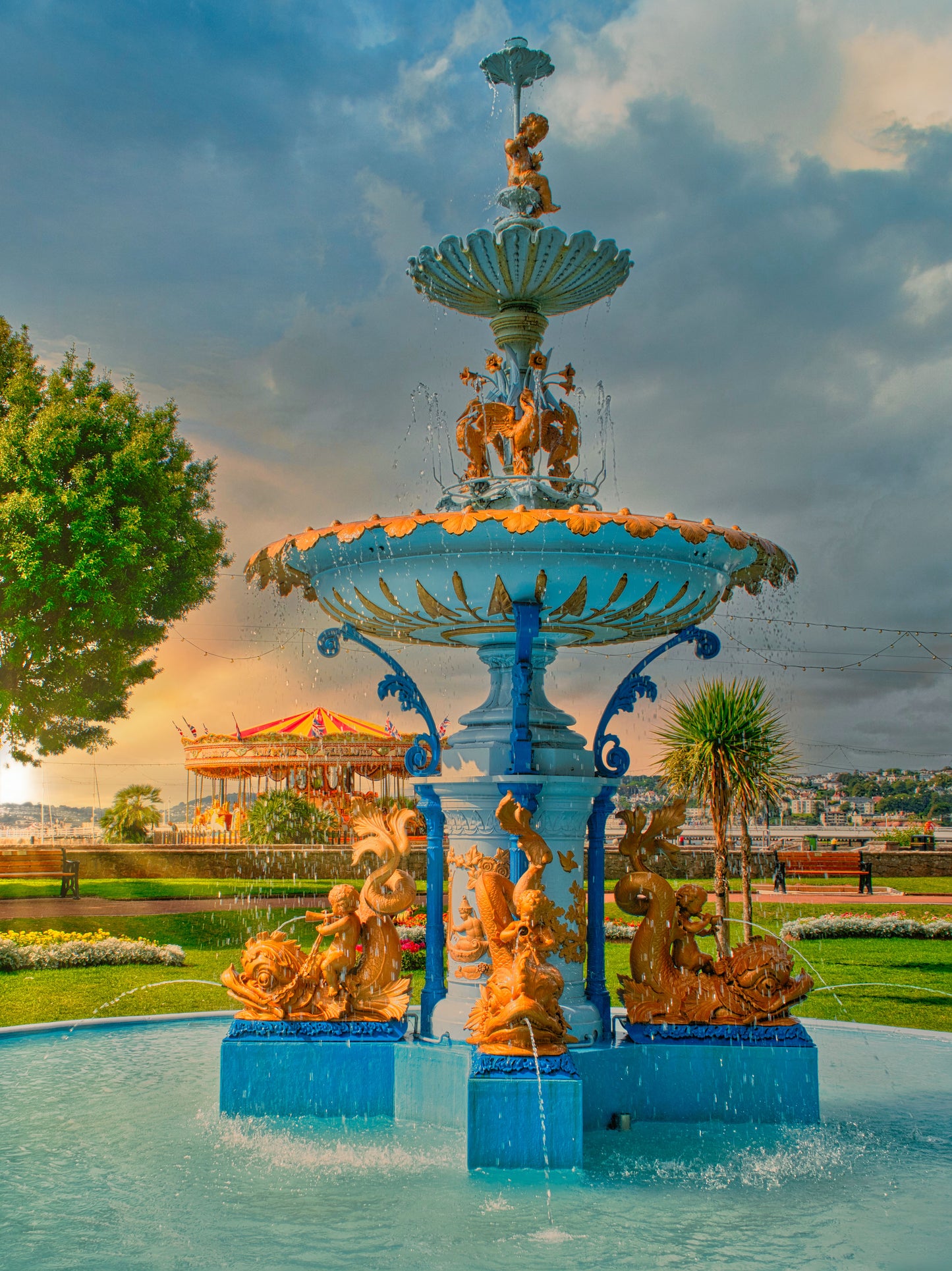 Torquay Moody Fountain 2 - Photo - Photographer Martin Fisher