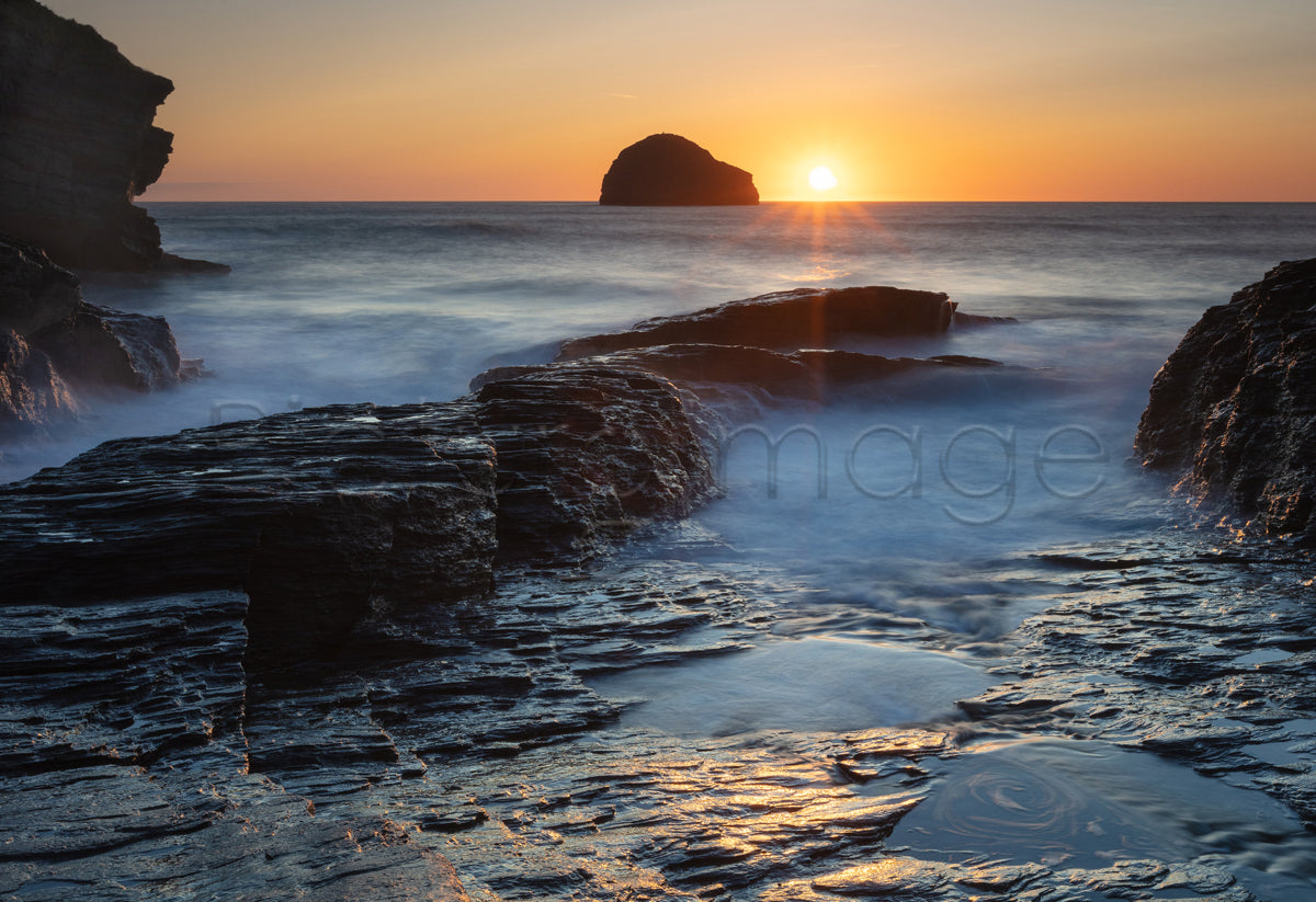 Trebarwith Strand 01 - Photo - Photographer Darron Matthews