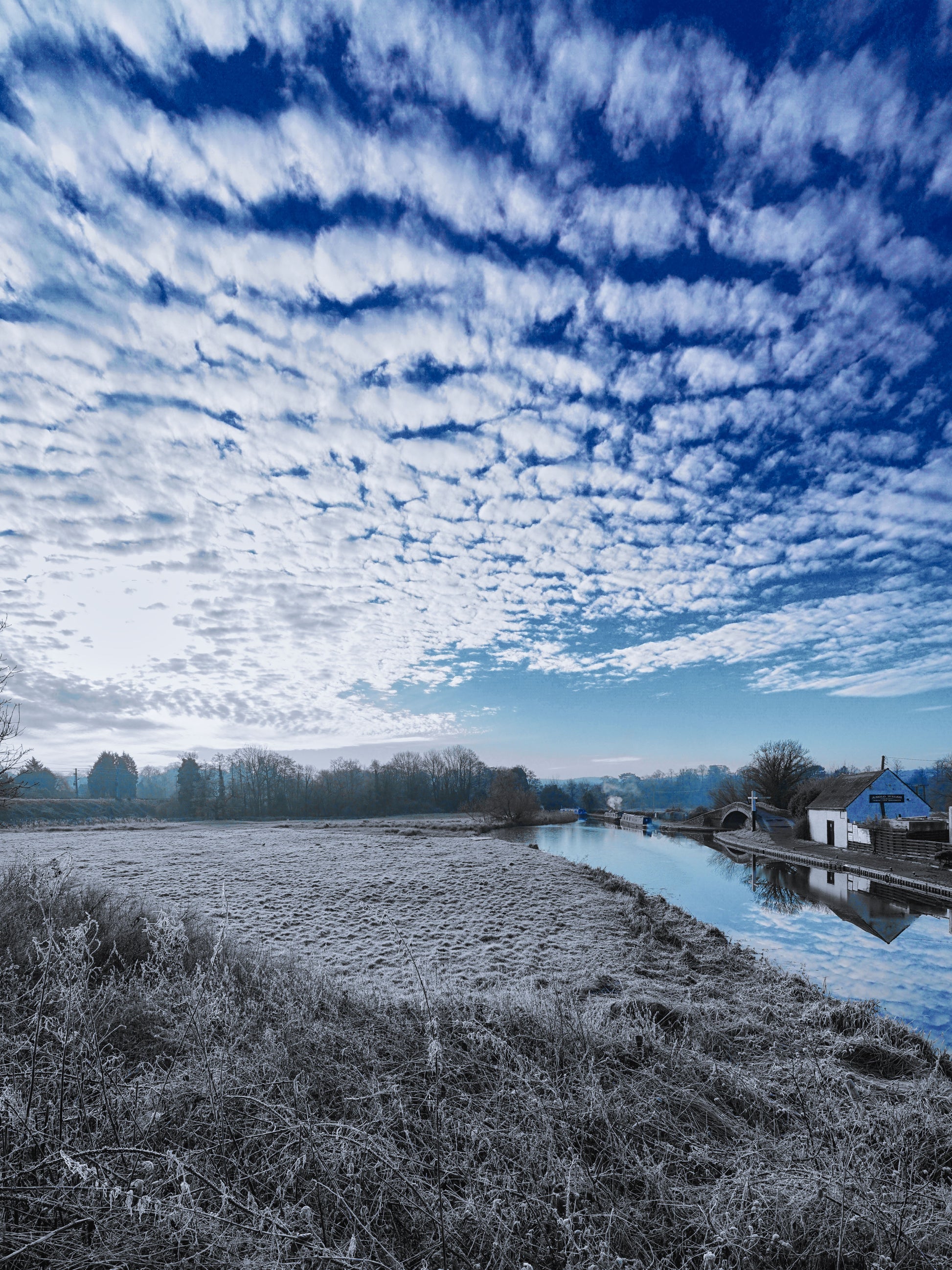 Blue Chill Morning- Great Haywood - Canal - DSC04203 - Photo - Photographer Martin Fisher