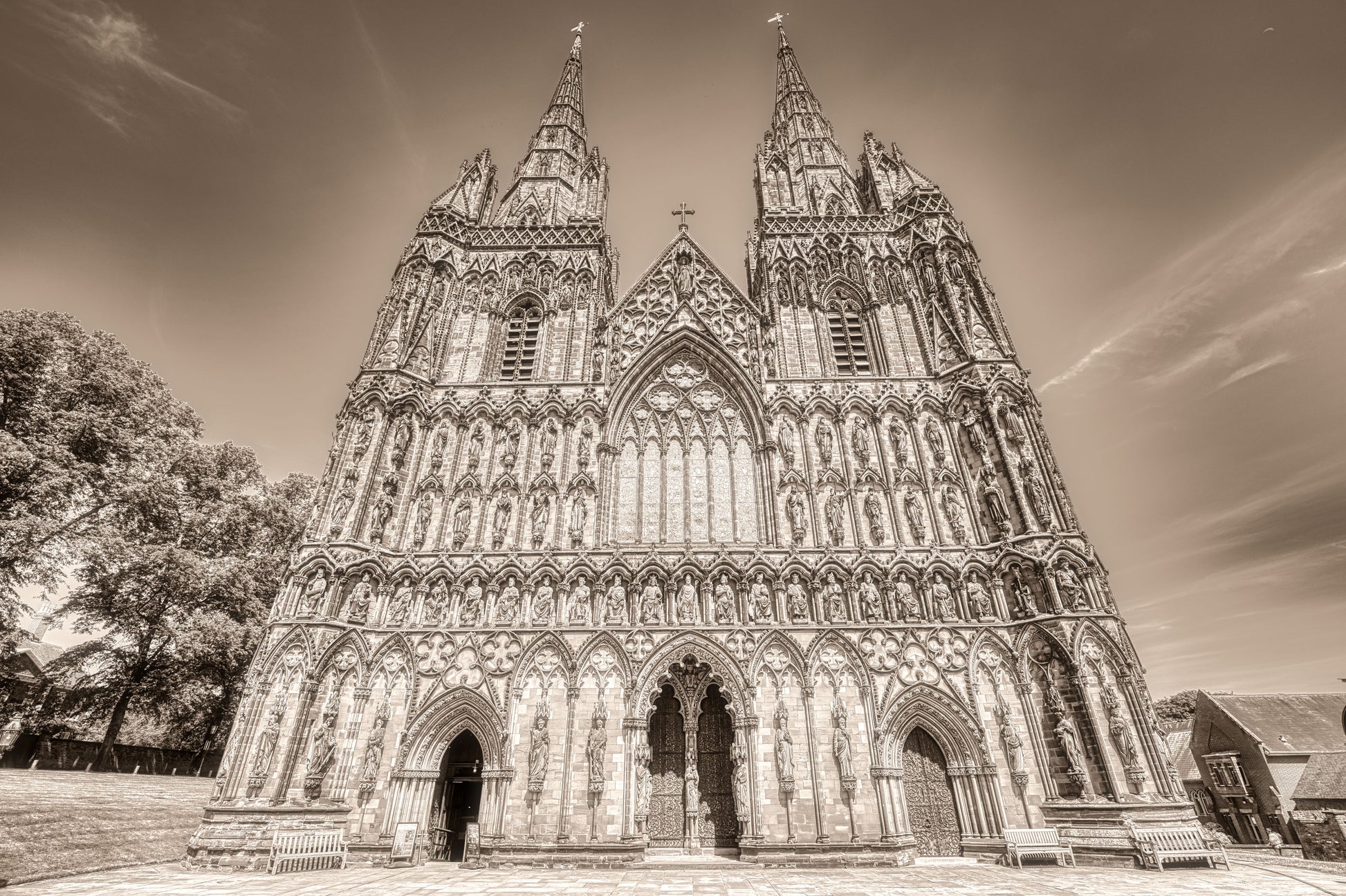 Lichfield Cathedral - DSC01150 - Photo - Photographer Martin Fisher